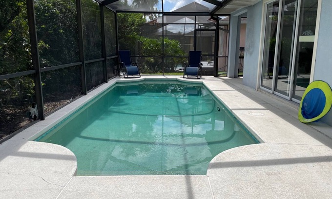 Sunset Lakes House | Shreks Hideout! 4 BR/3 BA Pool & Pets in Sunset Lakes!