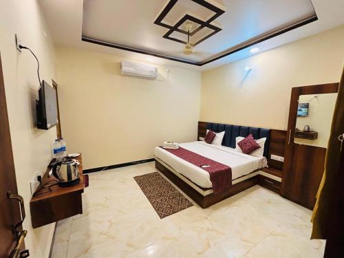 Orchha Hotel | Shri Sarju Palace