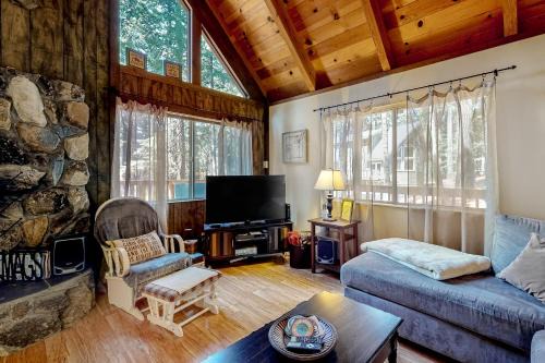 Camp Connell House | Sierra Sky