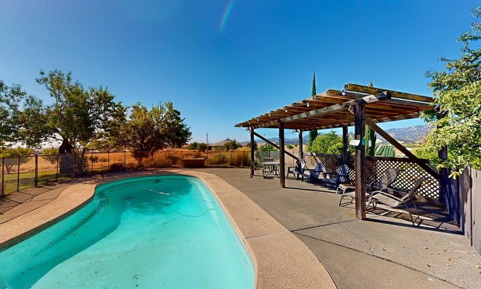 Yolo County House | Sierras-view home with pool, grill, wood-burning fireplace, and AC - dogs ok