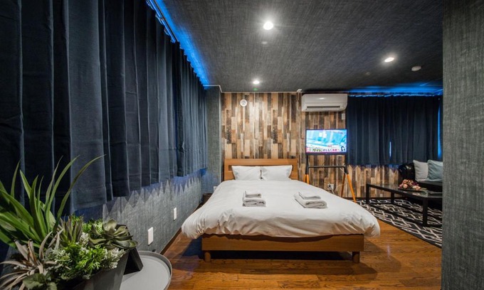 Chitose Apartment | Silk Court 202