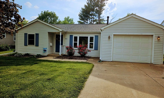 Knoxville House | Simple 2-bedroom, single level home in Marion County, Iowa!