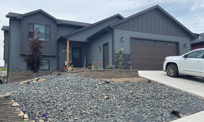 Rapid Valley House | Single Family Home - pet friendly Great access to all the Black Hills Beauty.