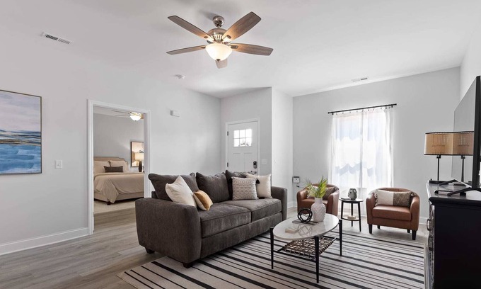 Rossville House | Single level 3BR ranch with an EV charger!