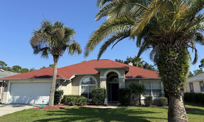 Ono Island House | Single-level home with fenced yard, private pool & washer/dryer