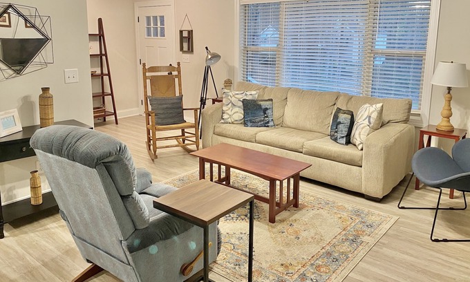 Buford Cottage | Single story 2 bedroom 2 bath that sleeps 7 in Buford, Georgia