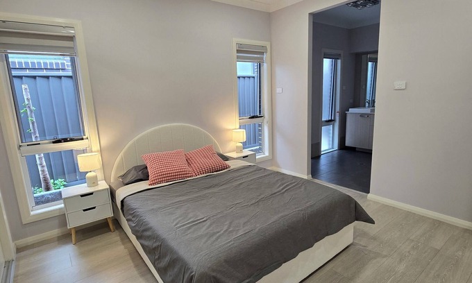 Marsden Park House | Single story 5 bedroom house in heart of Marsden Park