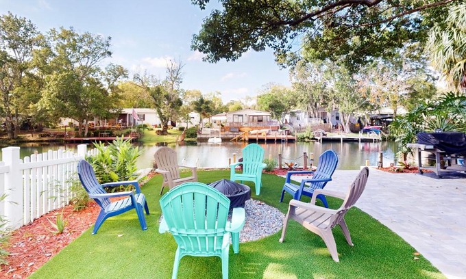 Weeki Wachee Gardens House | Siren's Serenity