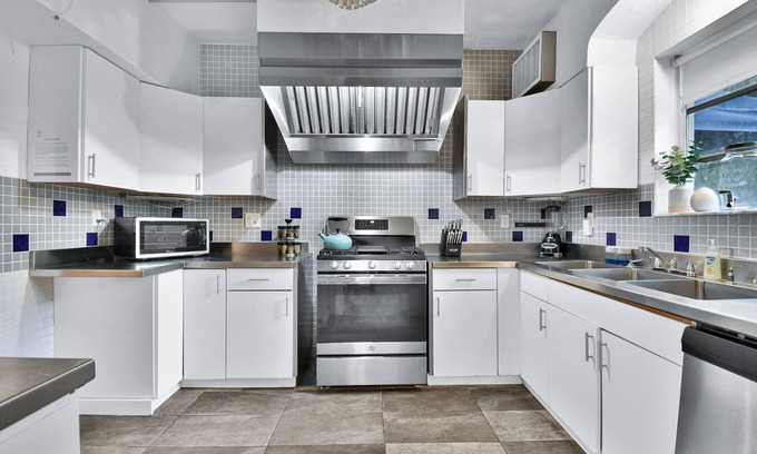 Flamingo/Lummus Villa | Sirena Azul SoBe Villa