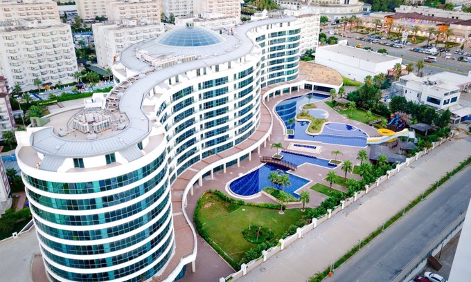 Lara Apartment | Sirius Town Residence & SPA Beautiful Pools, Full GYM, 2 mins to beach