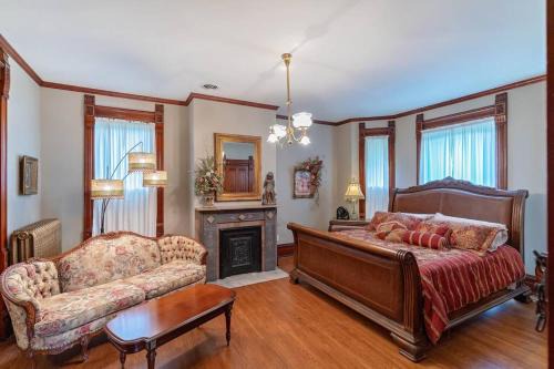 Fairbury House | Sisters Inn-Family Suite
