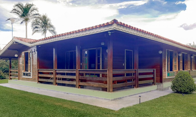 Itapeva House | Site with a wooden house in the south of Minas, 120 km from São Paulo