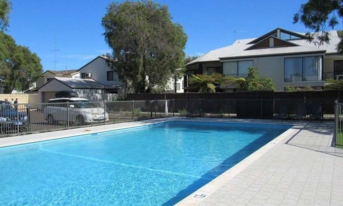 Broadwater Villa | SixtySix at Cape View