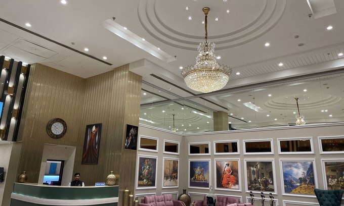 Noida Hotel | SK Premium Park at World Square Mall