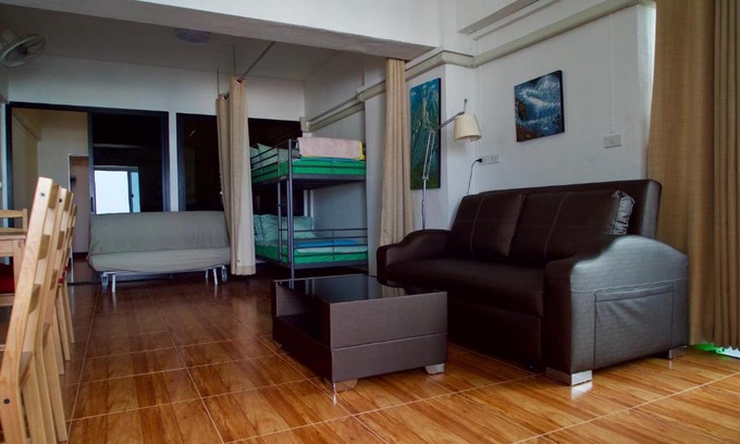 Hua Mak Apartment | SKB Mansion close to MRT in Hua mark