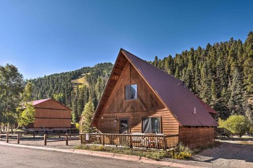Red River House | Ski-InandSki-Out Red River Cabin with Mtn Views!