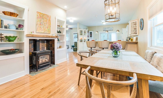 Charlevoix House | Ski, Shop, Explore: Hidden Gem Near Lake Michigan!