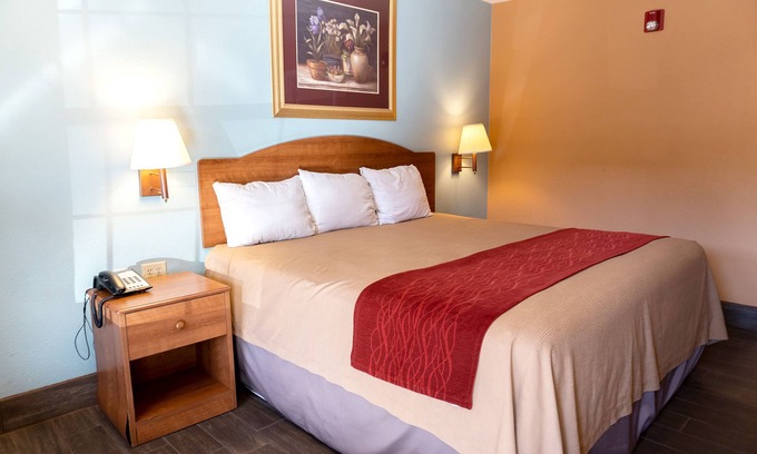 Anthony Hotel | Sky Palace Inn Anthony - 1 King Bed Non Smoking