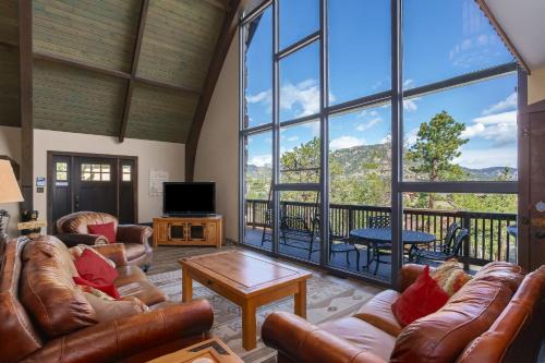 Carriage Hills House | Sky View in the Rockies