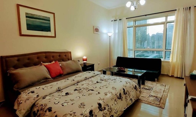 Jumeirah Lake Towers Apartment | skynest homes studio in JLT