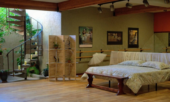 Page Apartment | Sleep, Dance, Relax, Enjoy Unique Studio