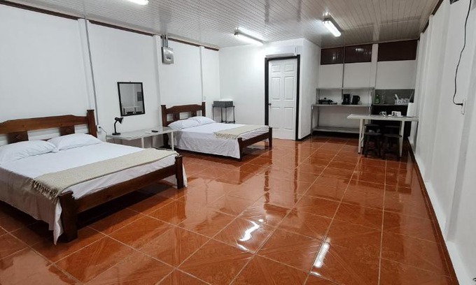 Siquirres Apartment | Sleep&Go! Cabina Cuadruple en Siquirres Centro - and rafting tour!