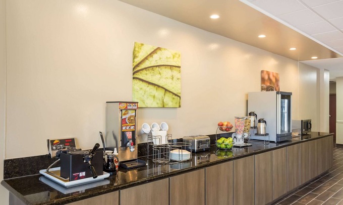Saraland Hotel | Sleep Inn & Suites North Mobile Saraland