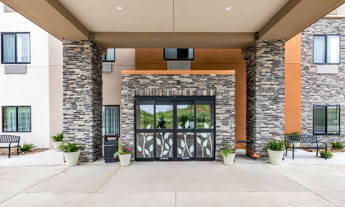 West Des Moines Hotel | Sleep Inn & Suites West Des Moines near Jordan Creek