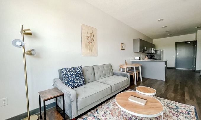West Des Moines Apartment | Sleepover: Alluring 1BD/1BA - Des Moines