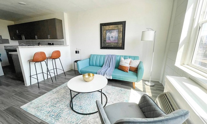 Walnut Hills Apartment | Sleepover: Elegant 1BD/1BA + Gym - Cincinnati