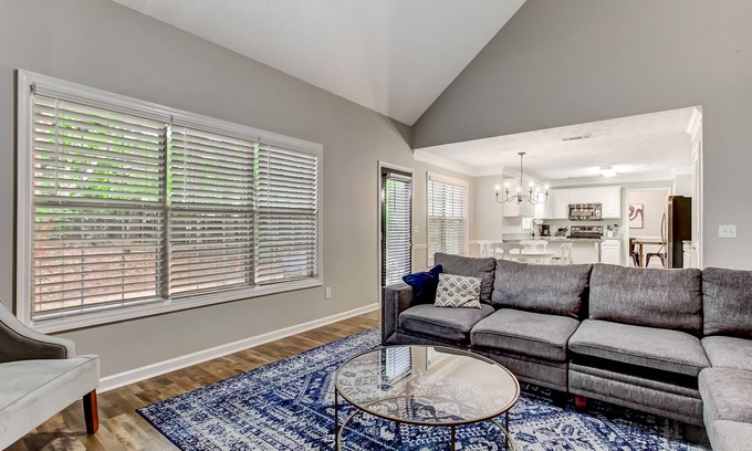 Duluth House | ☆ Sleeps 10! 4 bedroom Duluth home w pool table ☆