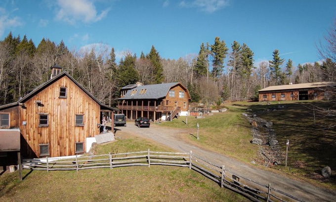 Wardsboro House | Sleeps 30! 2 Cabins, 10 Bedrooms, 3 Kitchens, Hot Tub, Fireplaces, Game Rooms