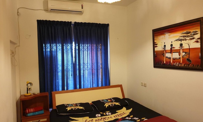 Kiryat Bialik Apartment | Sleeps 8-Cozy and Spacious Ground Floor, 2 apts connected. 4 bedrooms, 3 baths
