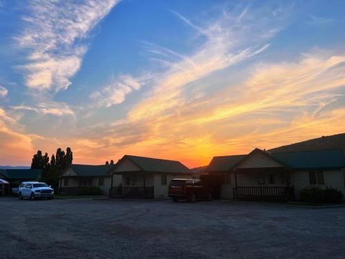 Swan Valley Cabin | Sleepy J Cabins