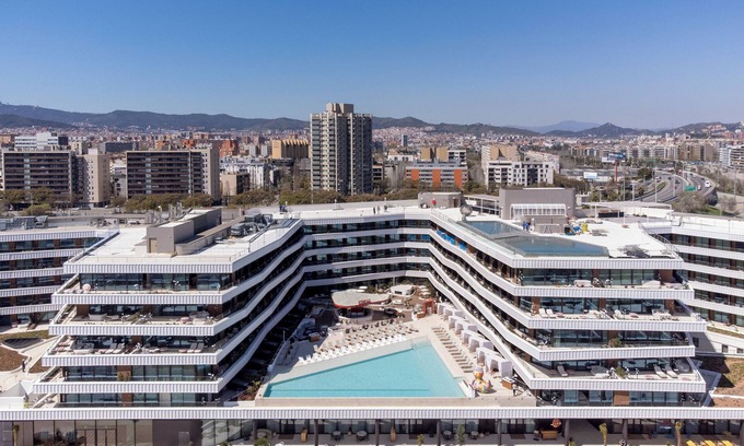 Sant Adria de Besos Hotel | SLS Barcelona