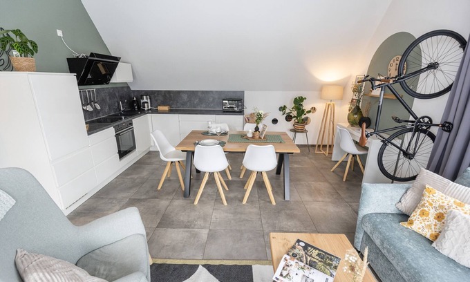 Bad Zwischenahn House | SmartFewo: Haus Erde | Penthouse | Sauna | Park
