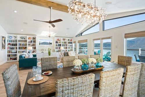 Clearlake House | Smiling Otter Retreat! Waterfront/pool/spa/games!