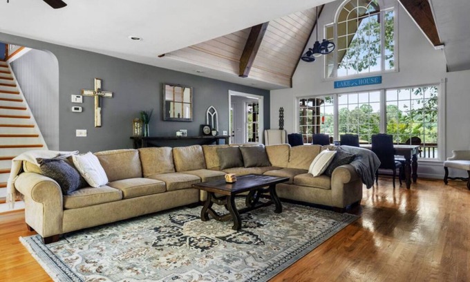 Jasper House | Smith Lake Serenity