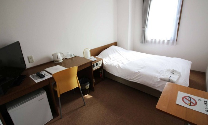 Nishinomiya Hotel | Smoking single No meals Recommended no meal plan/Nishinomiya Hyōgo