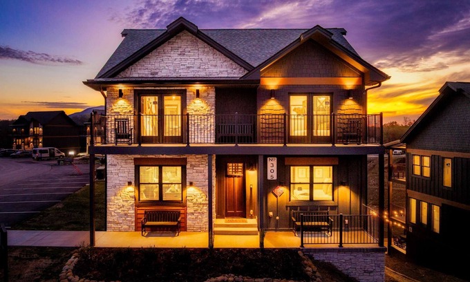 Sevierville Cabin | Smoky Mtn 5BR Cabin | Private Pool, Theater, Game Room | Family-Friendly