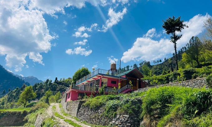 Banjar Cottage | Snow and Field View Homestay