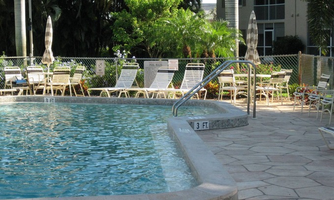 Lely Condo | Snowbirds Getaway! 2BR/2BA, Hibiscus Golf Club, Heated Pool