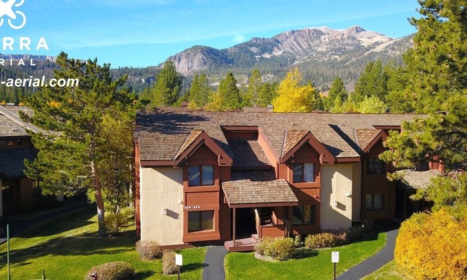 Mammoth Lakes Condo | Snowcreek, in the meadow!