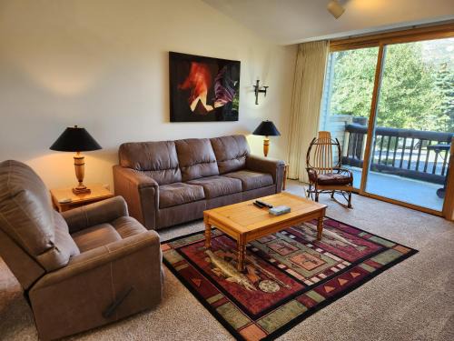 Mammoth Lakes House | Snowcreek Resort Vacation Rental 934