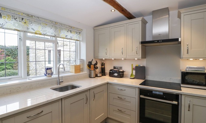 Sherborne Cottage | Snowdrop Cottage
