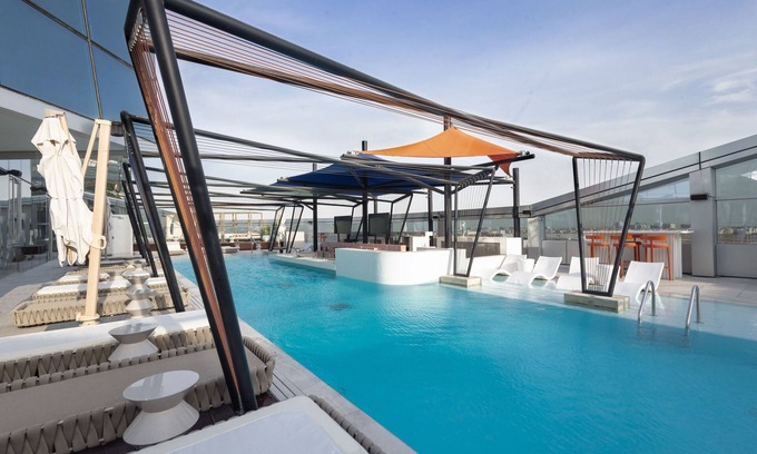 Jumeirah Lake Towers Hotel | SO/Uptown Dubai