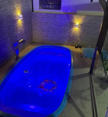 Santinho House | Sobrado com piscina no Santinho