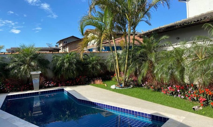 Morada da Praia House | Sobrado moderno, piscina privativa, condomínio Morada da Praia!