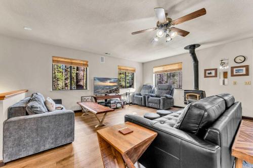 Soda Springs House | Soda Springs Cabin Less Than 1 Mile to the Slopes