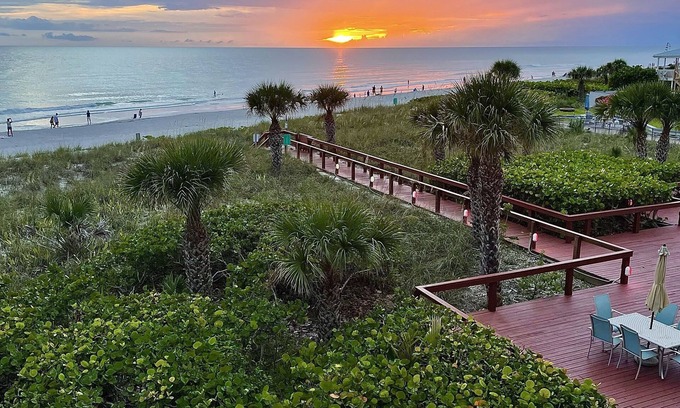 Englewood Condo | "Sol Mate" - Stunning Gulf Front Condo -